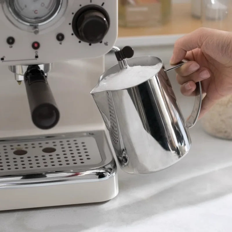 Coffee machine vintage classic small semi-automatic Italian pressure steam